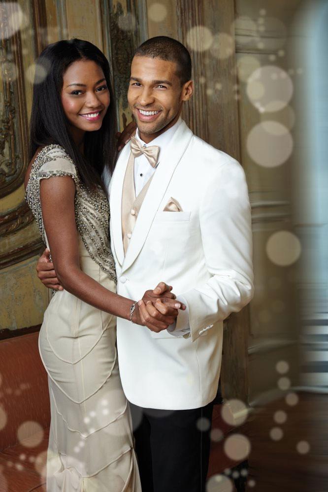 cardi ivory hamilton dinner jacket 1024x1024 2x 1024x1024 2x 23183654 8fee 4995 a44b 8ae985b9c659 1200x1200.jpg v 1710172817